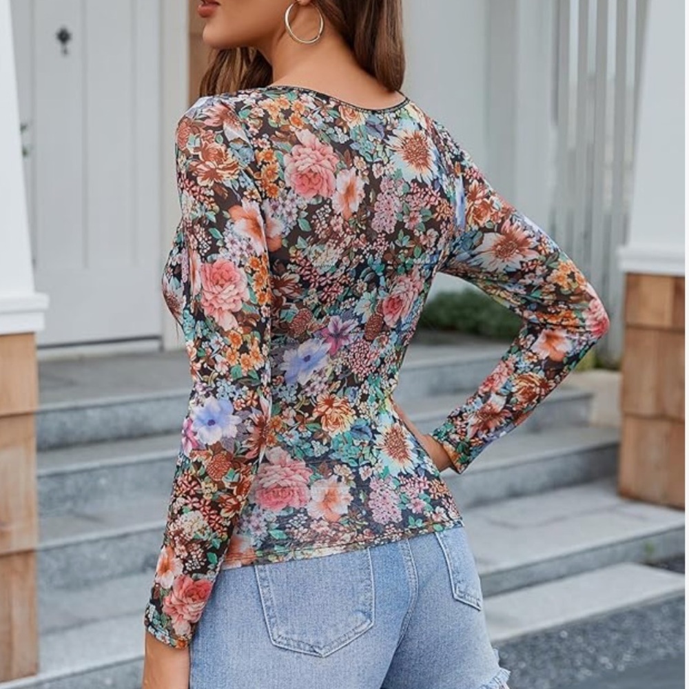💎$3 WITH BUNDLE💎 Sheer Mesh Floral Top S - Picture 5 of 8